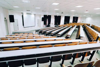 階梯教室