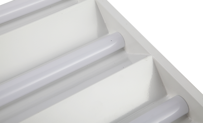 3.	華輝照明格柵燈盤燈體表面靜電噴涂處理,防腐性能好,不易磨損,使用30000小時(shí)不變色、不褪色。LED格柵燈盤廠家,產(chǎn)品有T8格柵燈盤,T5格柵燈盤,明裝格柵燈盤,暗裝格柵燈盤 3.	華輝照明格柵燈盤燈體表面靜電噴涂處理,防腐性能好,不易磨損,使用30000小時(shí)不變色、不褪色。LED格柵燈盤廠家,產(chǎn)品有T8格柵燈盤,T5格柵燈盤,明裝格柵燈盤,暗裝格柵燈盤