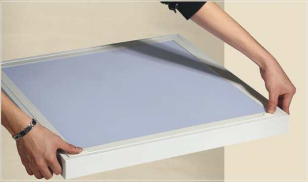 華輝照明專業(yè)格柵燈廠家,標準的流程與質(zhì)檢程序確保led格柵燈質(zhì)量穩(wěn)定如一。 華輝照明專業(yè)格柵燈廠家,標準的流程與質(zhì)檢程序確保led格柵燈質(zhì)量穩(wěn)定如一。