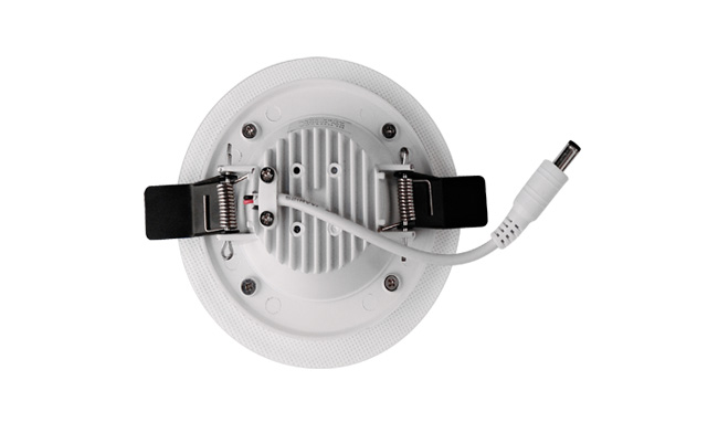 華輝照明成立于1987年,是一家專業生產面板燈,led面板燈,面板燈廠家,直發光面板燈,側發光面板燈的大型企業。 華輝照明成立于1987年,是一家專業生產面板燈,led面板燈,面板燈廠家,直發光面板燈,側發光面板燈的大型企業。