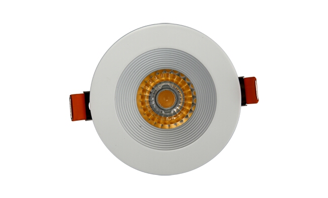 華輝照明專業生產LED筒燈,COB筒燈,全國行業領先,服務過全國各類工程達2000家。 華輝照明專業生產LED筒燈,COB筒燈,全國行業領先,服務過全國各類工程達2000家。