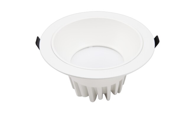 華輝照明LED筒燈驅動為恒流隔離外置驅動,便于安裝維護,與光源板實現完美匹配。 華輝照明LED筒燈驅動為恒流隔離外置驅動,便于安裝維護,與光源板實現完美匹配。