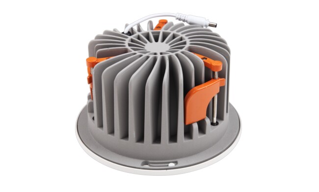 廣東筒燈，led筒燈，筒燈廠家，COB筒燈知名品牌華輝照明，公司產(chǎn)品通過(guò)3C、CE、UL、VDE等國(guó)內(nèi)外權(quán)威認(rèn)證。