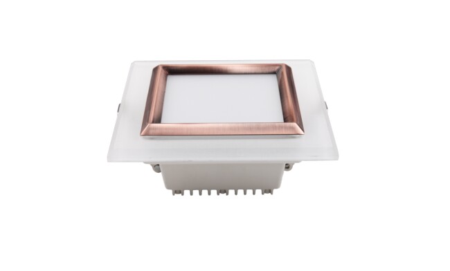 華輝照明LED筒燈驅動為恒流隔離外置驅動,便于安裝維護,與光源板實現完美匹配。 華輝照明LED筒燈驅動為恒流隔離外置驅動,便于安裝維護,與光源板實現完美匹配。