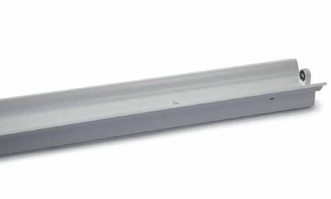 T8 1x20W 電感/電子  單支帶罩支架620X125X70mm T8 1x20W 電感/電子  單支帶罩支架620X125X70mm